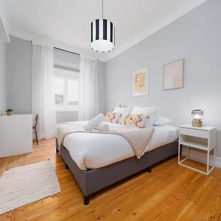 Entrecampos 3 L Comfort Stay, Fast Wifi, Steps To Metro, Near Campo Grande Park Vendégház