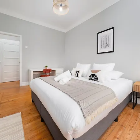Vendégház Entrecampos 3 L Comfort Stay, Fast Wifi, Steps To Metro, Near Campo Grande Park Lisboa