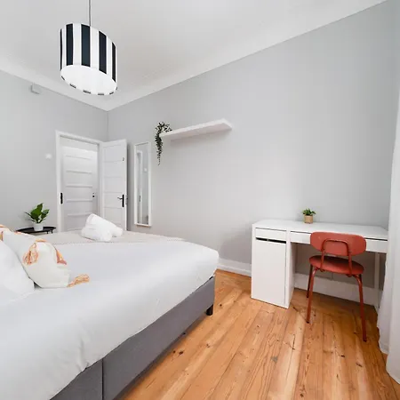 Vendégház Entrecampos 3 L Comfort Stay, Fast Wifi, Steps To Metro, Near Campo Grande Park Lisboa